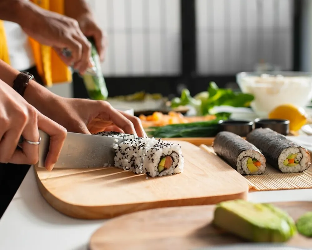 Sabor Japonés: Delicias Frescas de Sushi