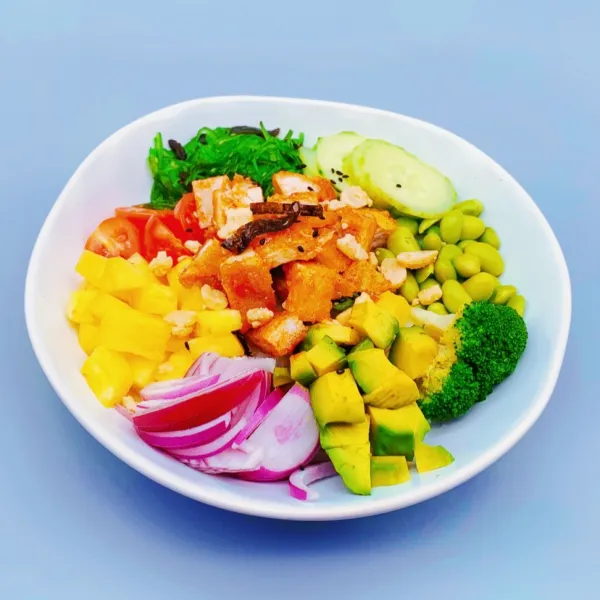 Pollo crujiente poke bowl