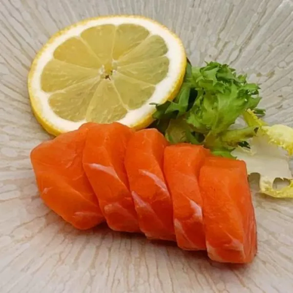 Sashimi de salmón (5 cortes)