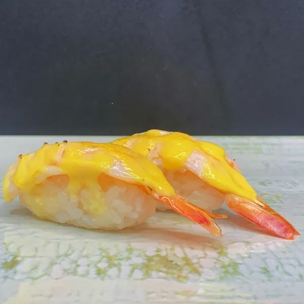 Nigiri de gamba flameada