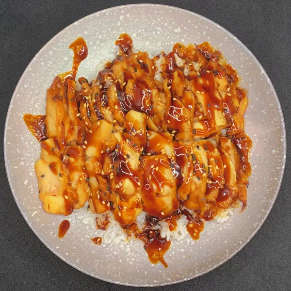 Arroz con pollo teriyaki